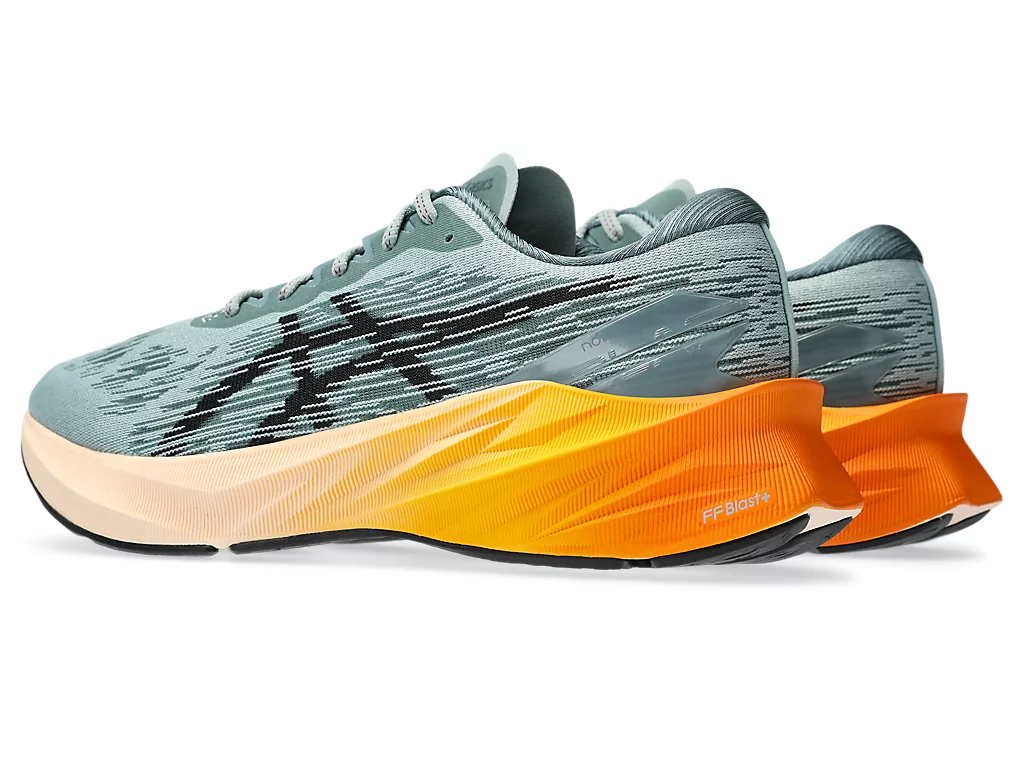ASICS Men's Novablast 3