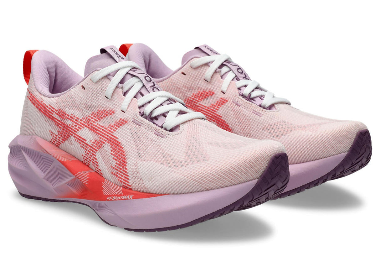 ASICS Women's Novablast 5