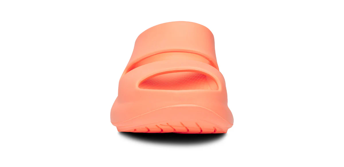 OOFOS Women's OOyea Slide