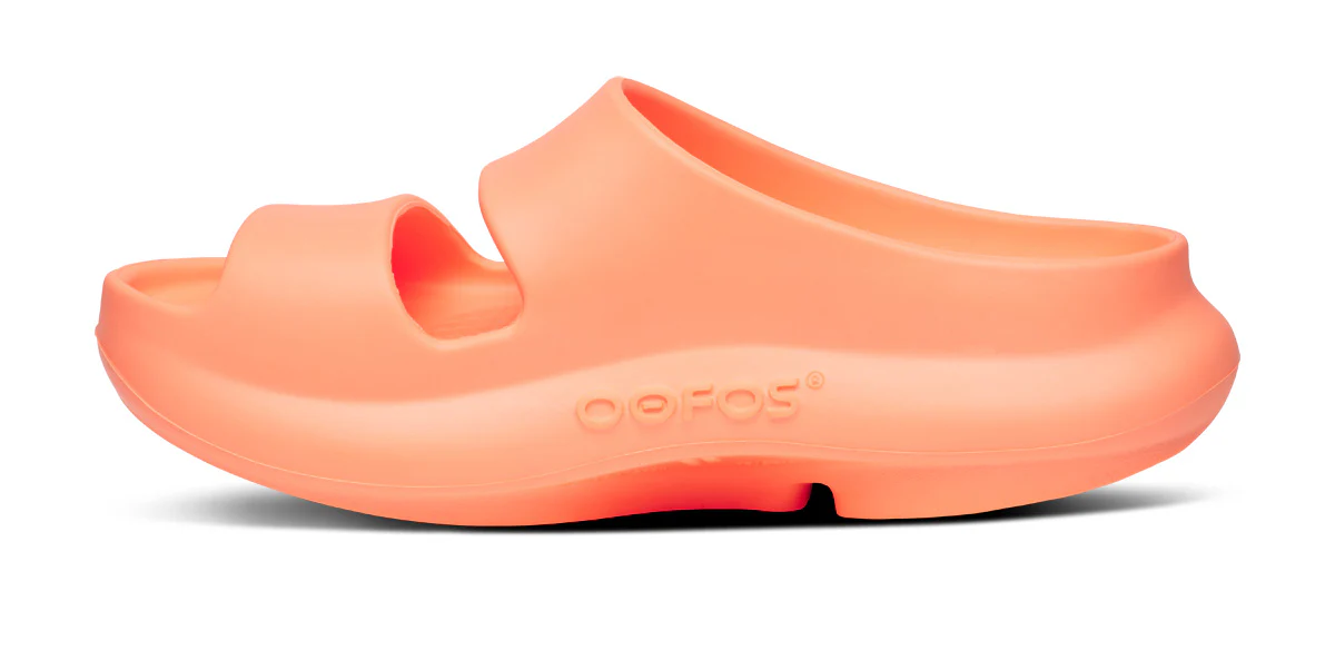 OOFOS Women's OOyea Slide
