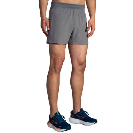 Brooks Men's Sherpa 5" Short running short with interior mesh brief liner