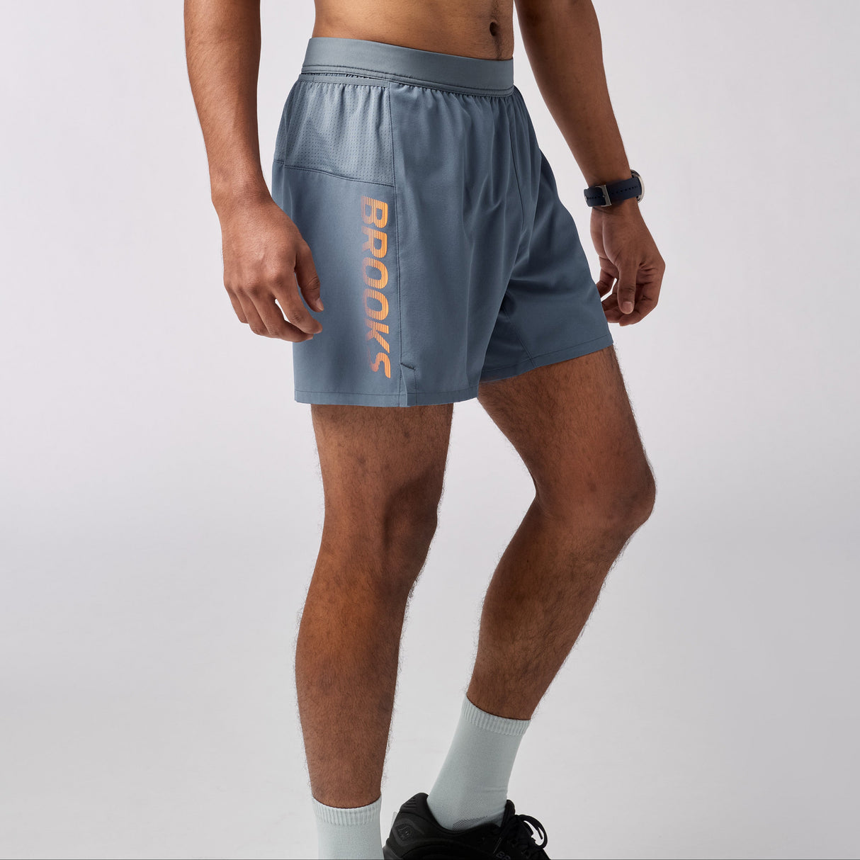 Brooks men's Journey 5" running short