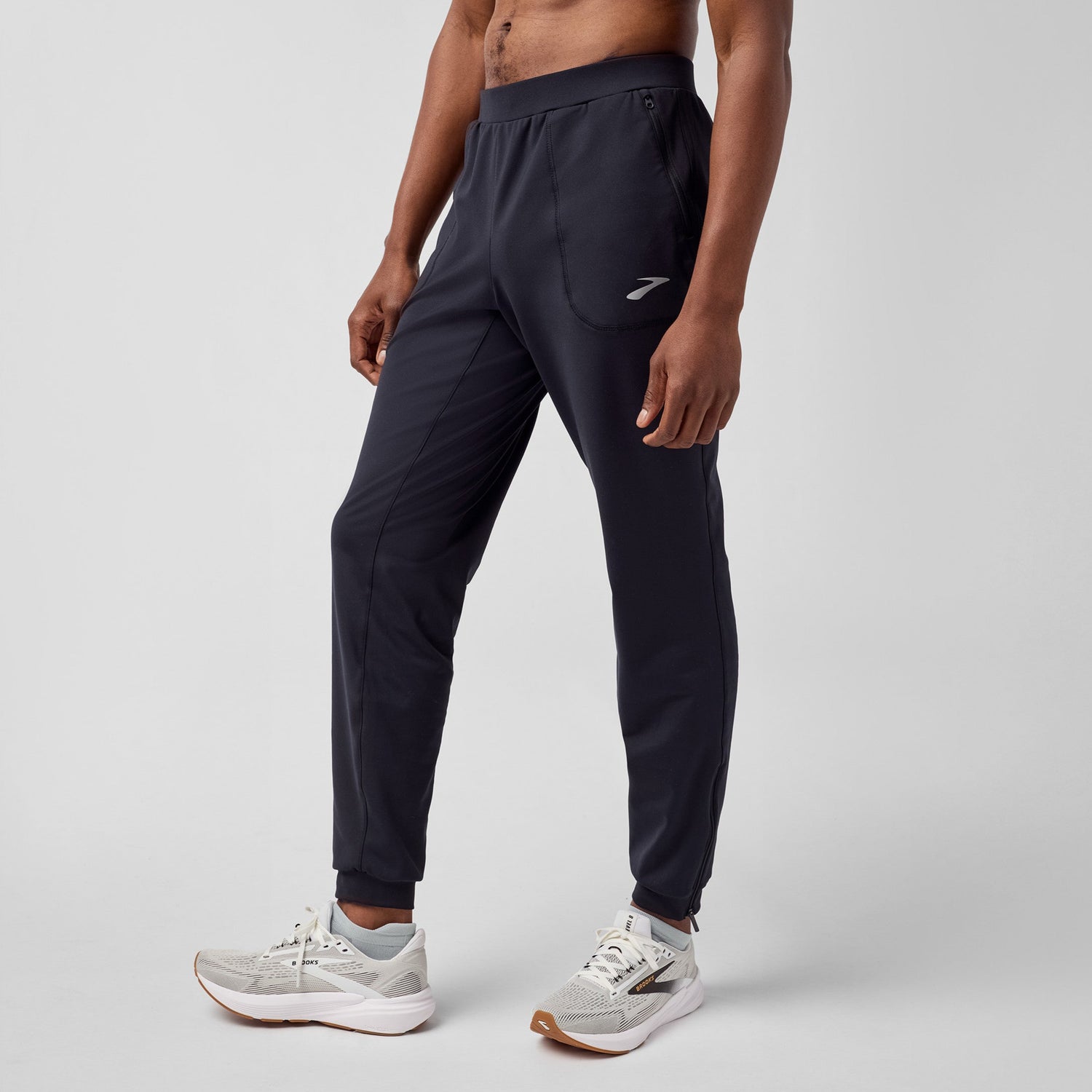Brooks men's momentum thermal running pant semi-fitted bottoms for exercise in cold weather