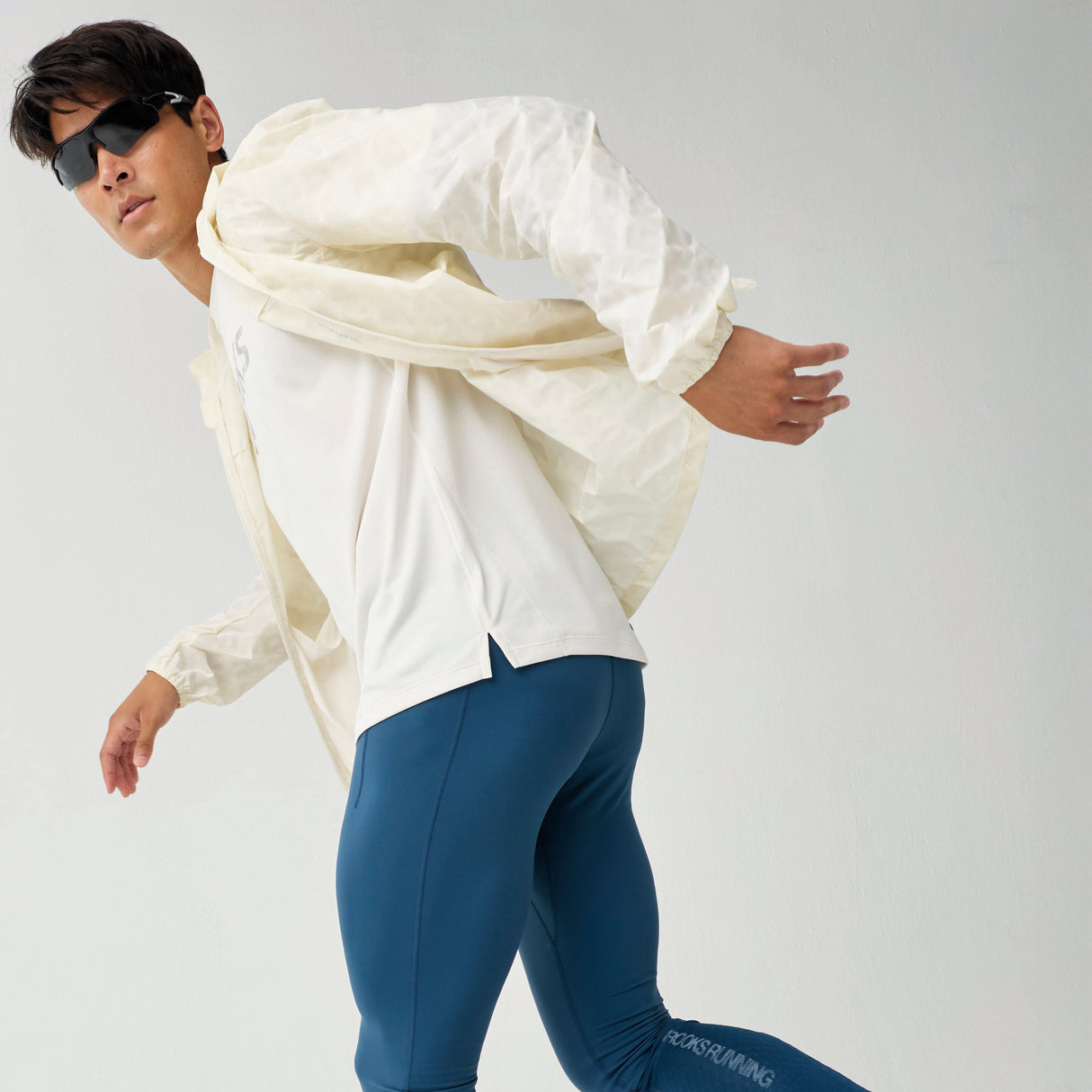 Brooks Men's Canopy Reflective Jacket