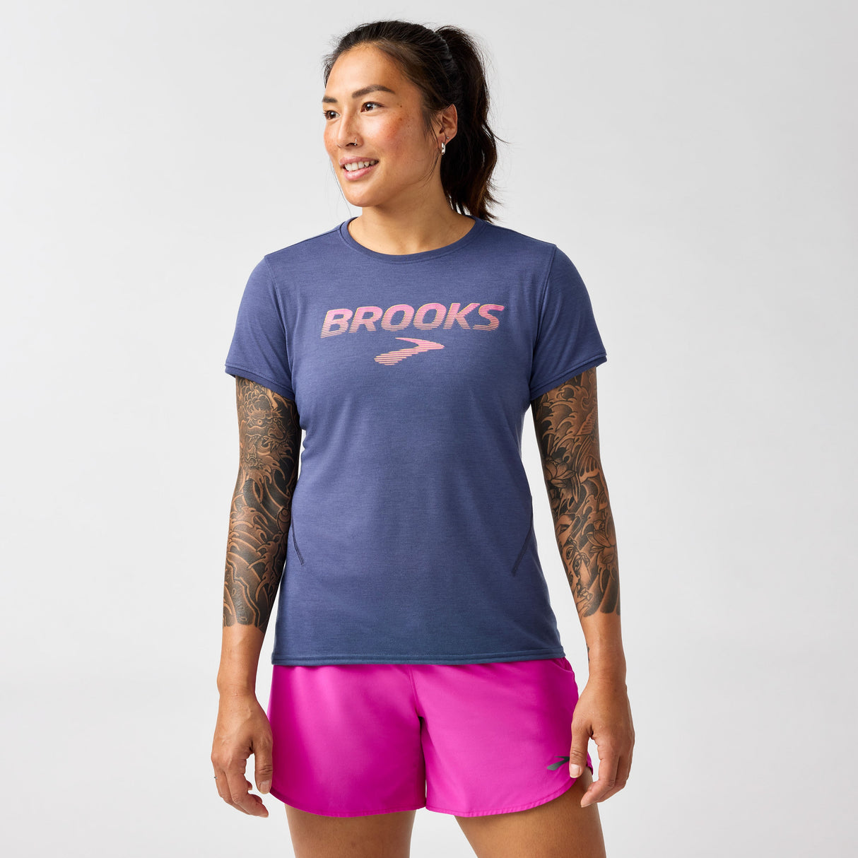Brooks Women's Distance Short Sleeve version 3.0 T-shirt for running