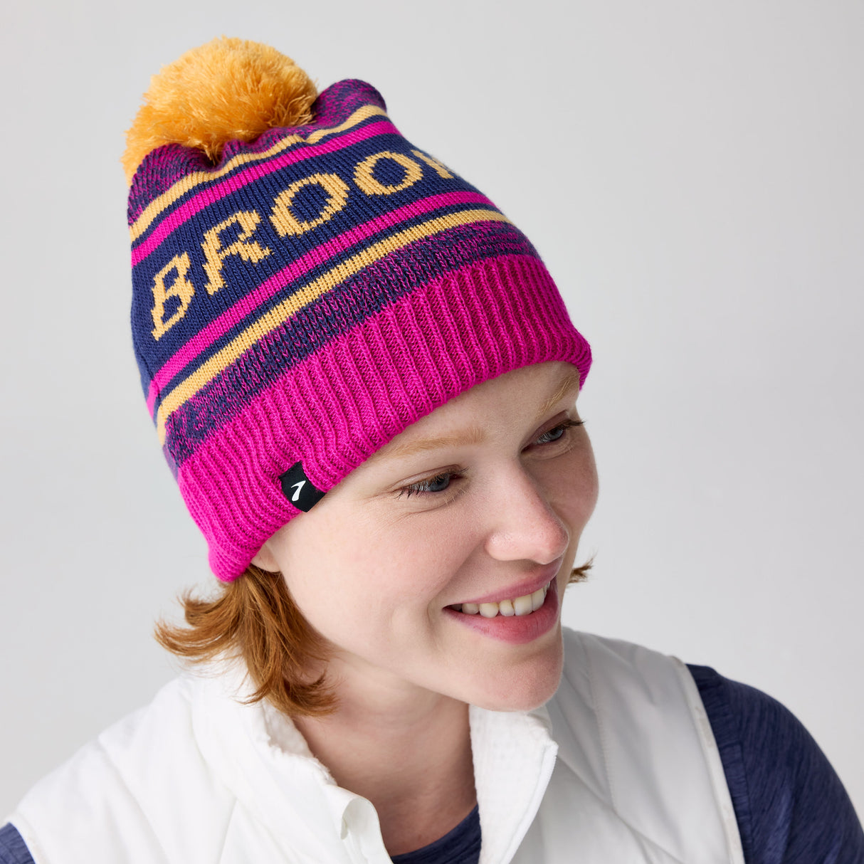 Brooks Unisex Heritage Pom Beanie warm acrylic winter hat