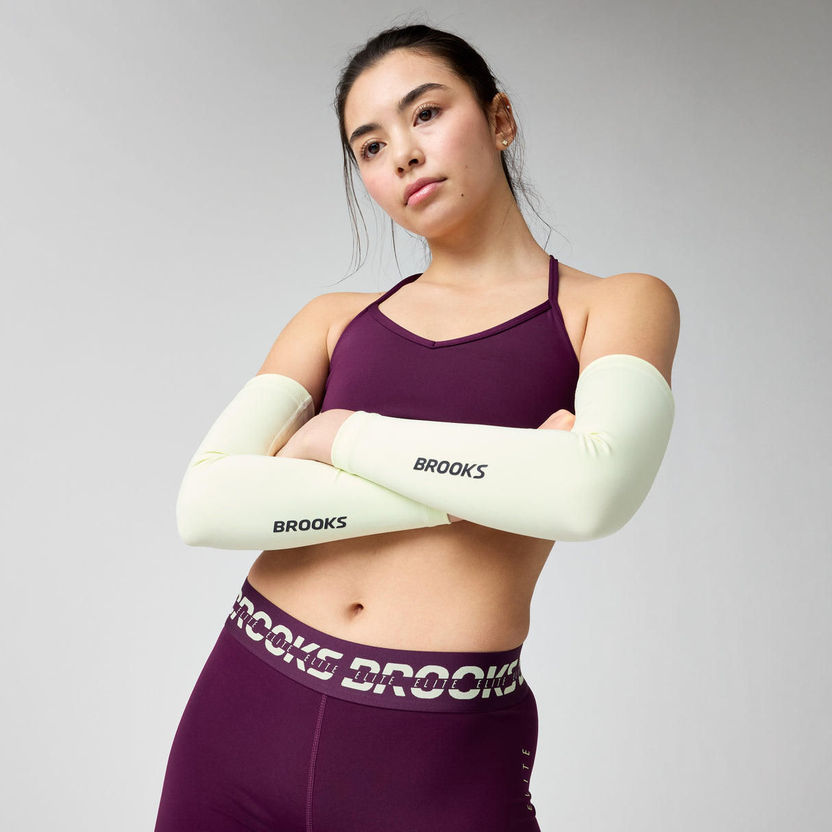 Brooks Dash Arm Sleeves for outdoor exercise