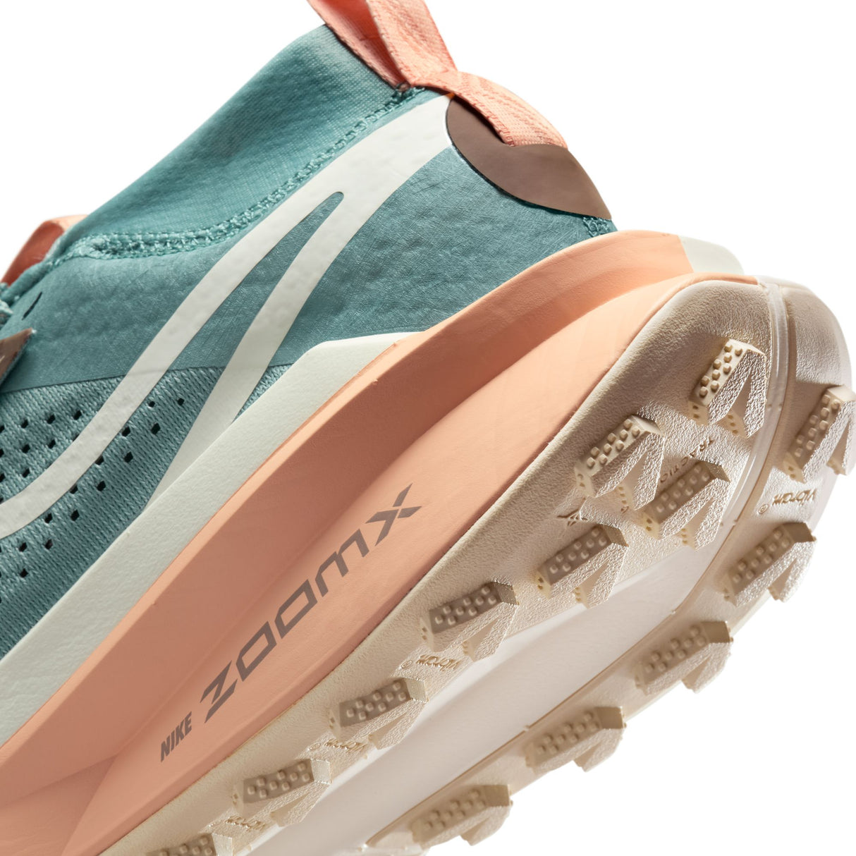 Nike Women's Zegama Trail 2