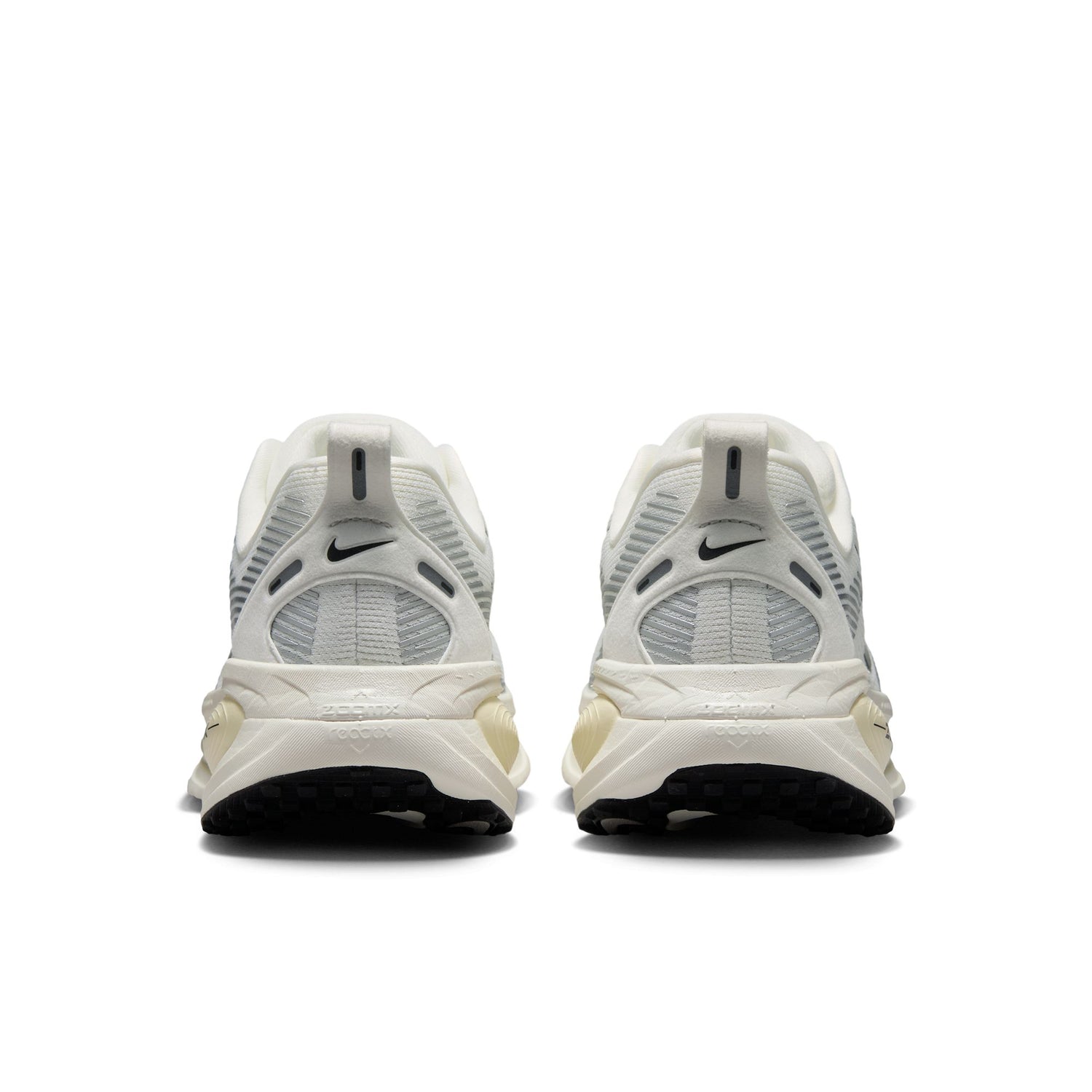 Nike Women's Vomero 18
