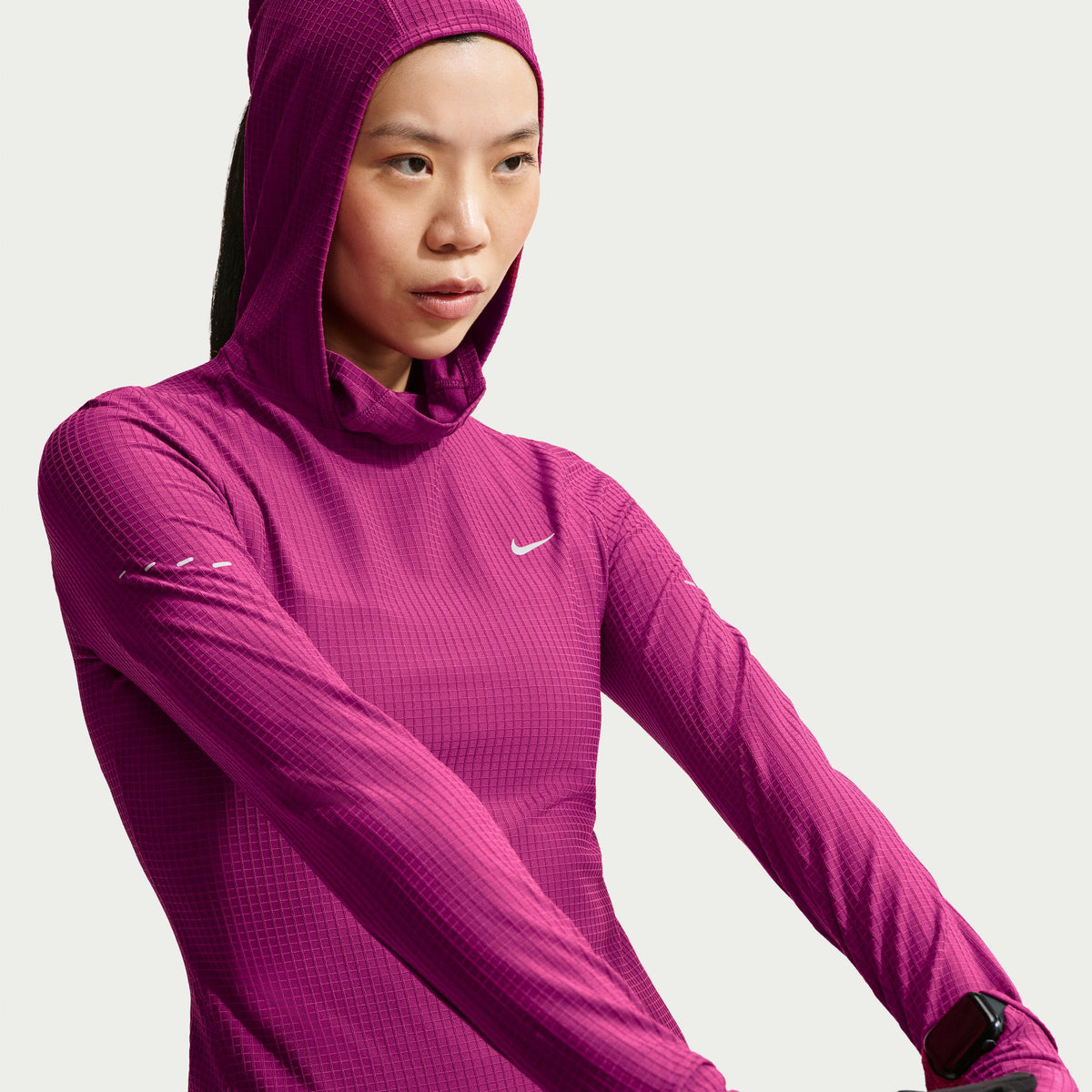 Nike Women's Therma-FIT Long-Sleeve Hooded Running Top