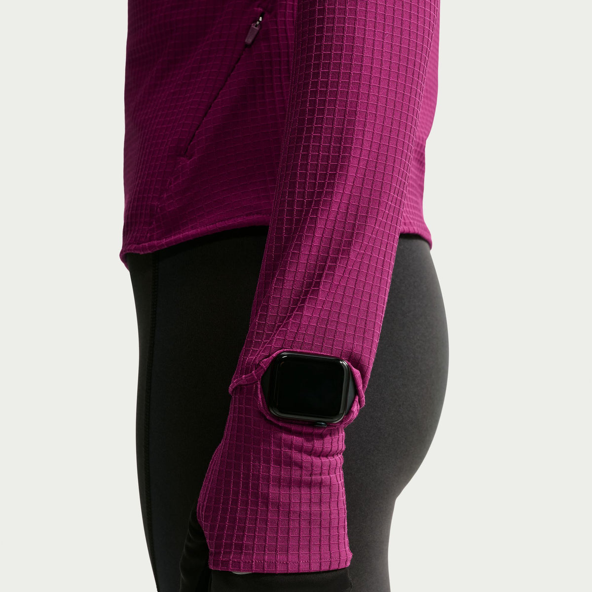 Nike Women's Therma-FIT Long-Sleeve Hooded Running Top