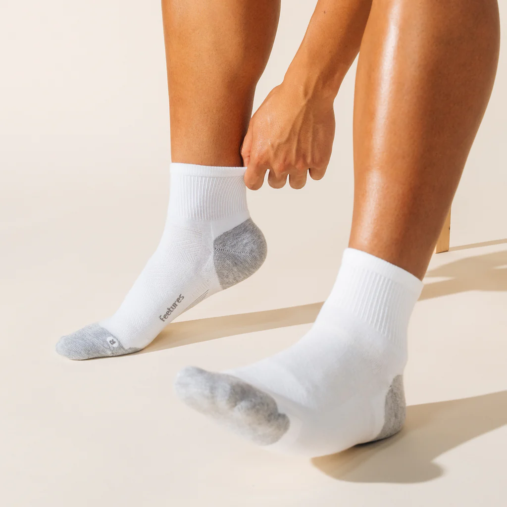 Feetures Elite Max Cushion Quarter Socks