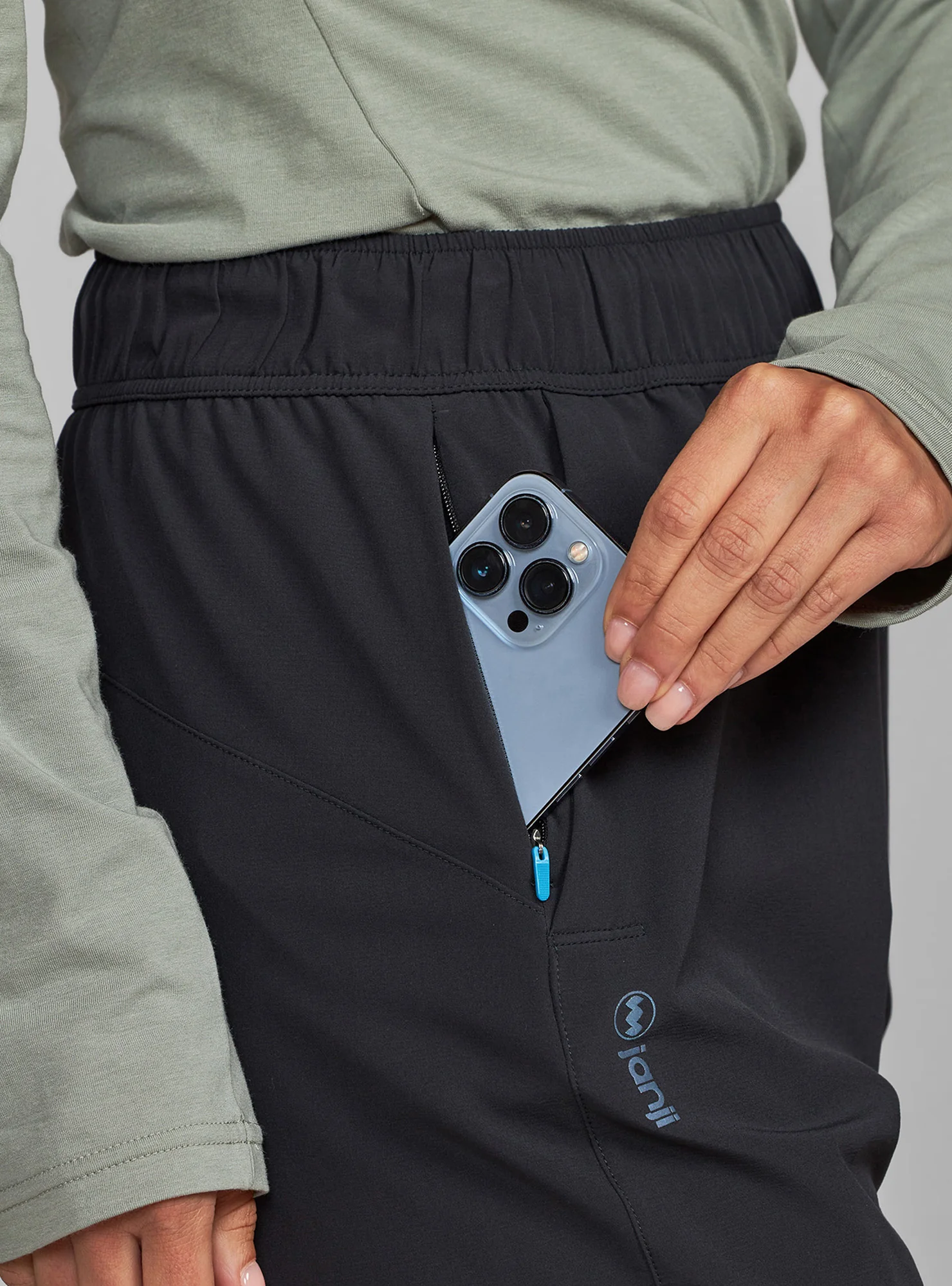 Janji Women’s Transit Tech Pant