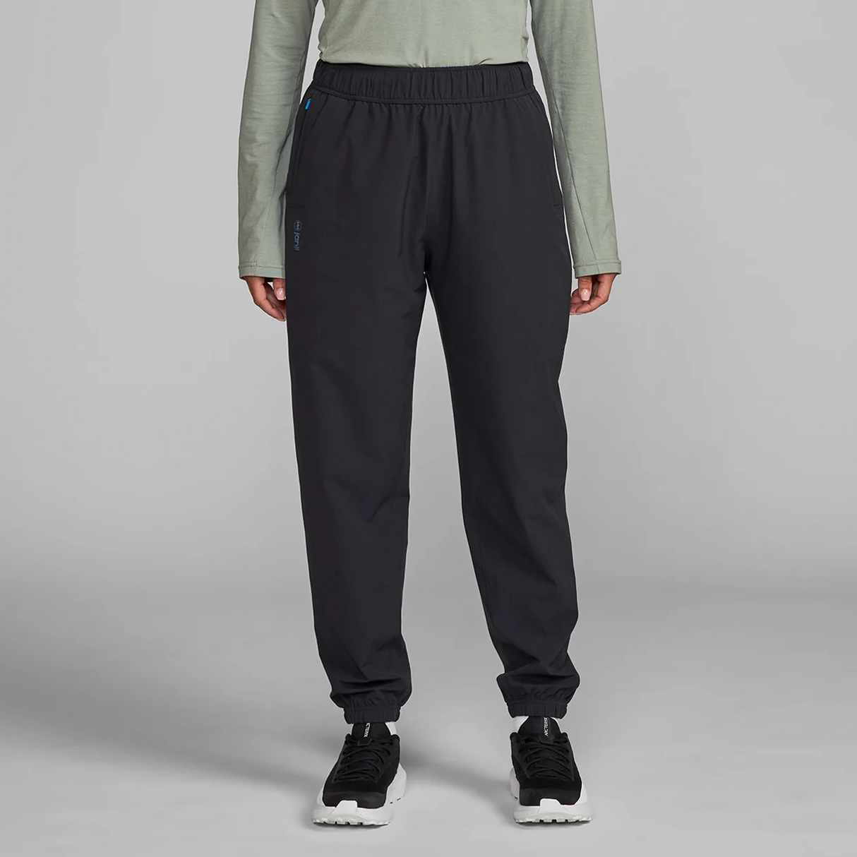 Janji Women’s Transit Tech Pant standard fitting pant for running, hiking, and outdoor exercise