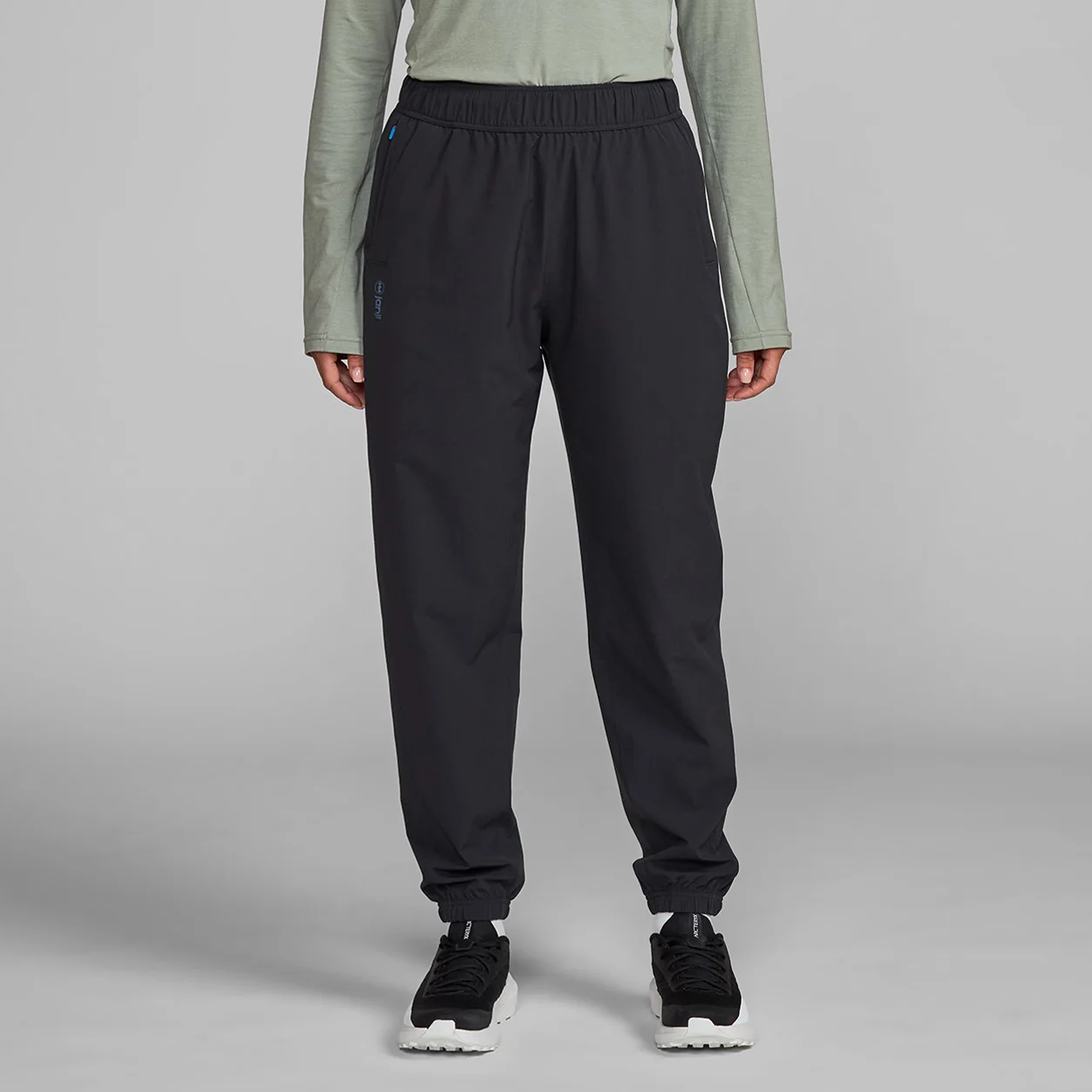 Janji Women’s Transit Tech Pant standard fitting pant for running, hiking, and outdoor exercise