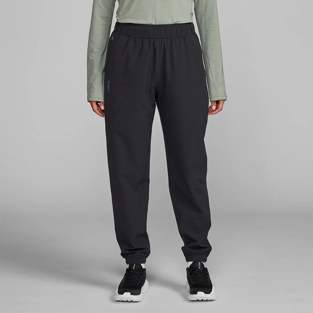Janji Women’s Transit Tech Pant standard fitting pant for running, hiking, and outdoor exercise