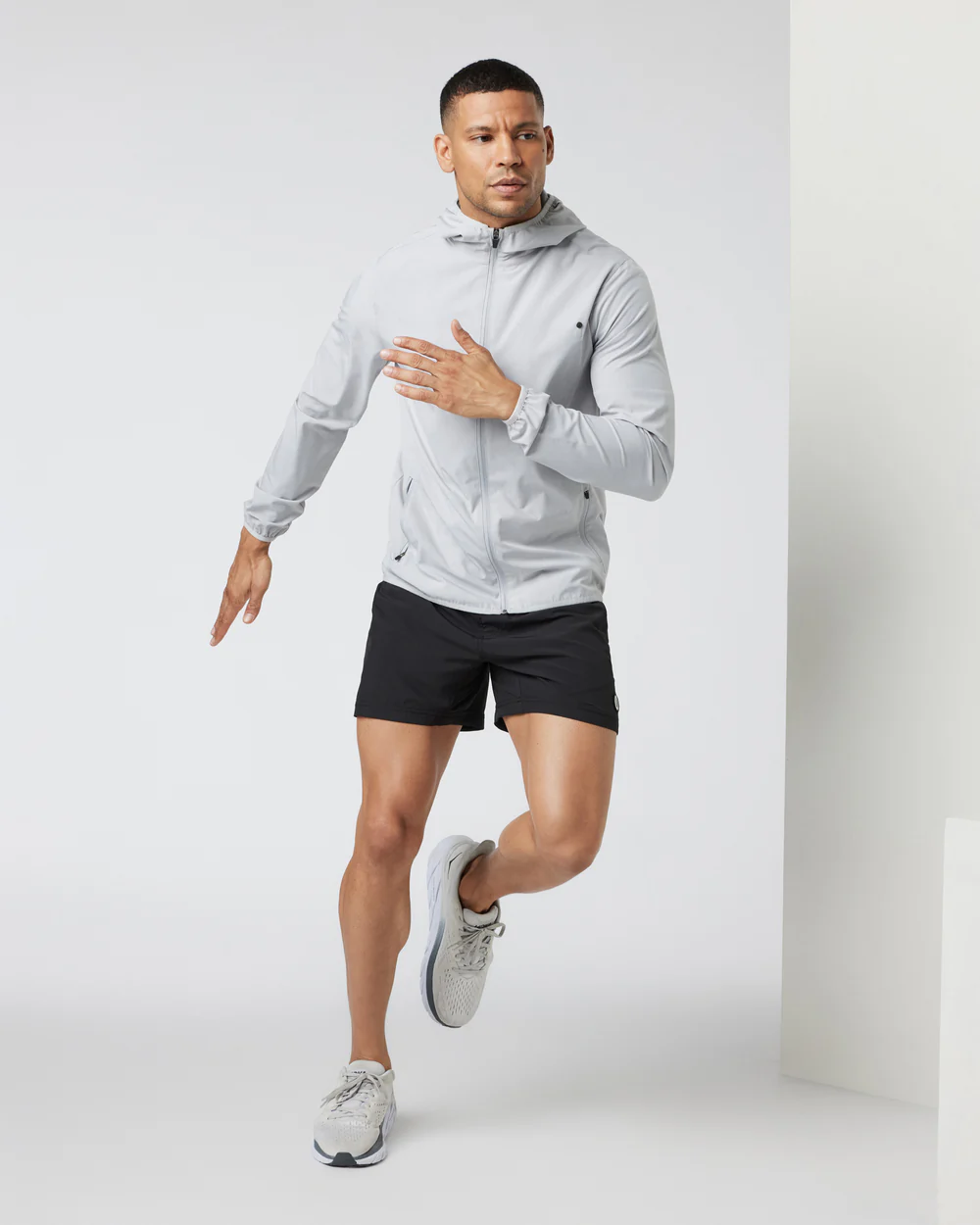 Vuori Men's Kore Short Lined 5"