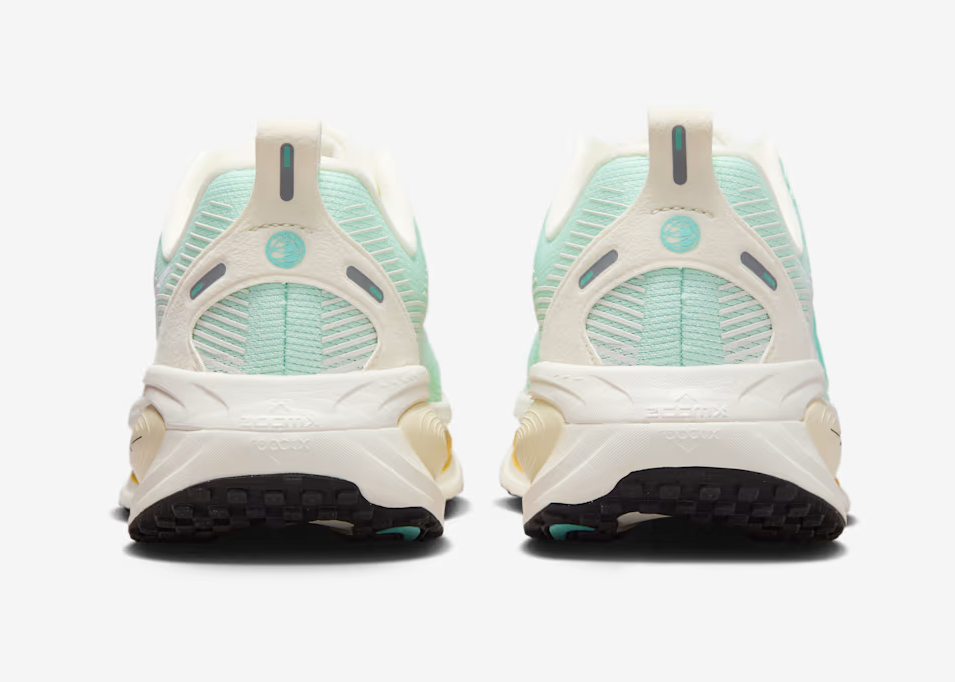 Nike Women's Vomero 18