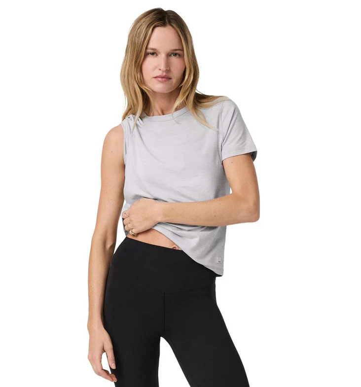 Vuori Women's S/S Lux Tee short sleeve workout top