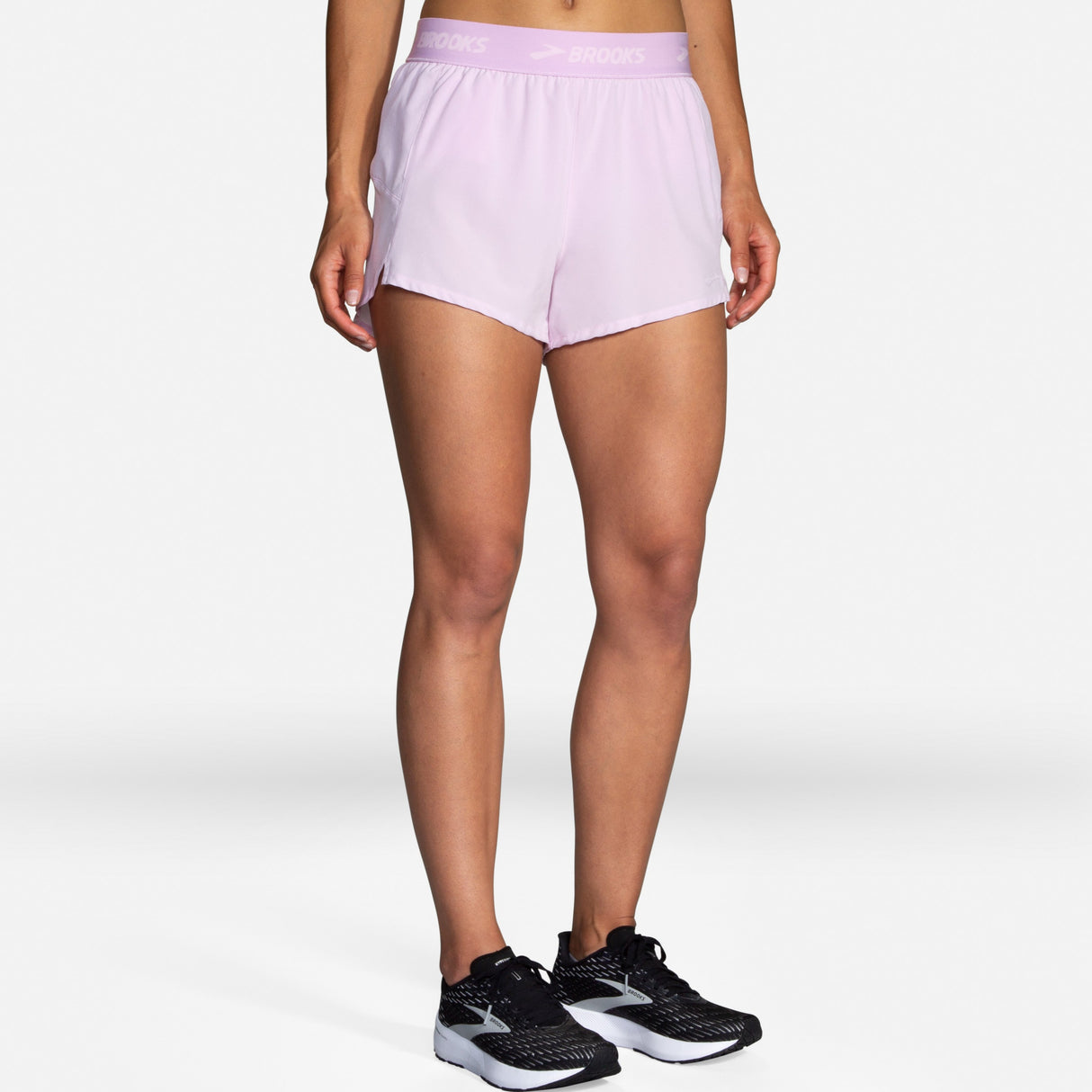 Brooks women's Chaser 3" lined running shorts
