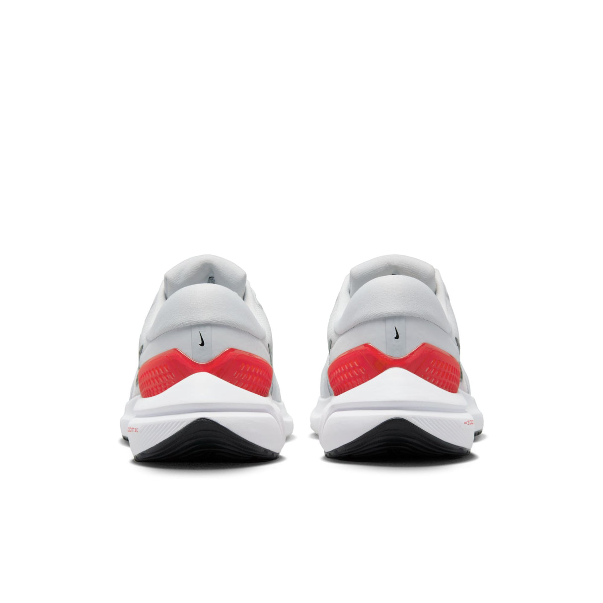 Nike Men's Air Zoom Vomero 16