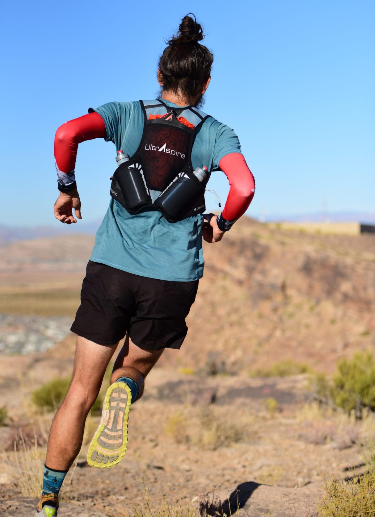 Ultraspire Momentum 2.0 Race Vest + Bottles