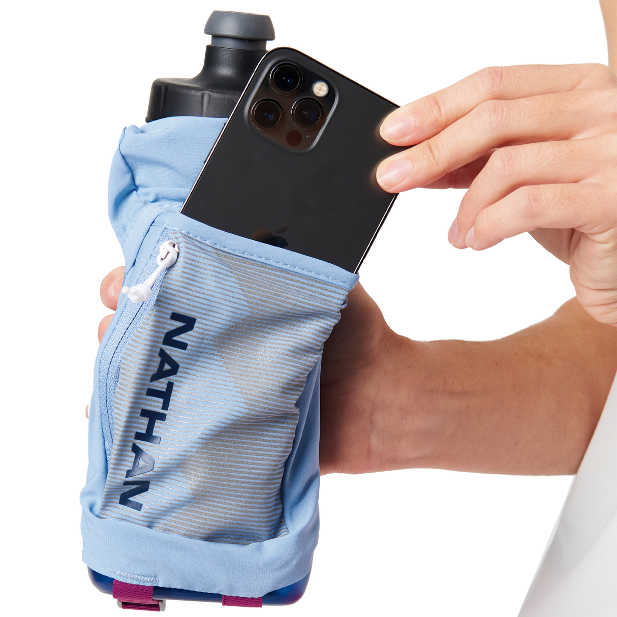 Nathan QuickSqueeze 22oz Handheld Bottle