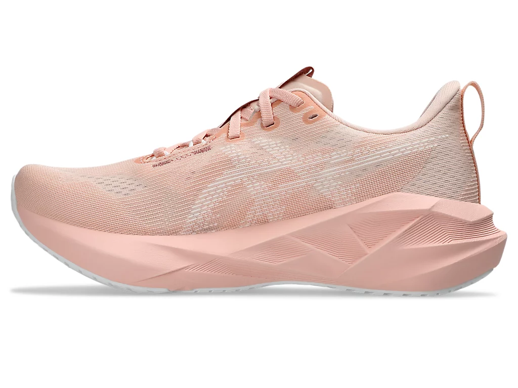 ASICS Women's Novablast 5