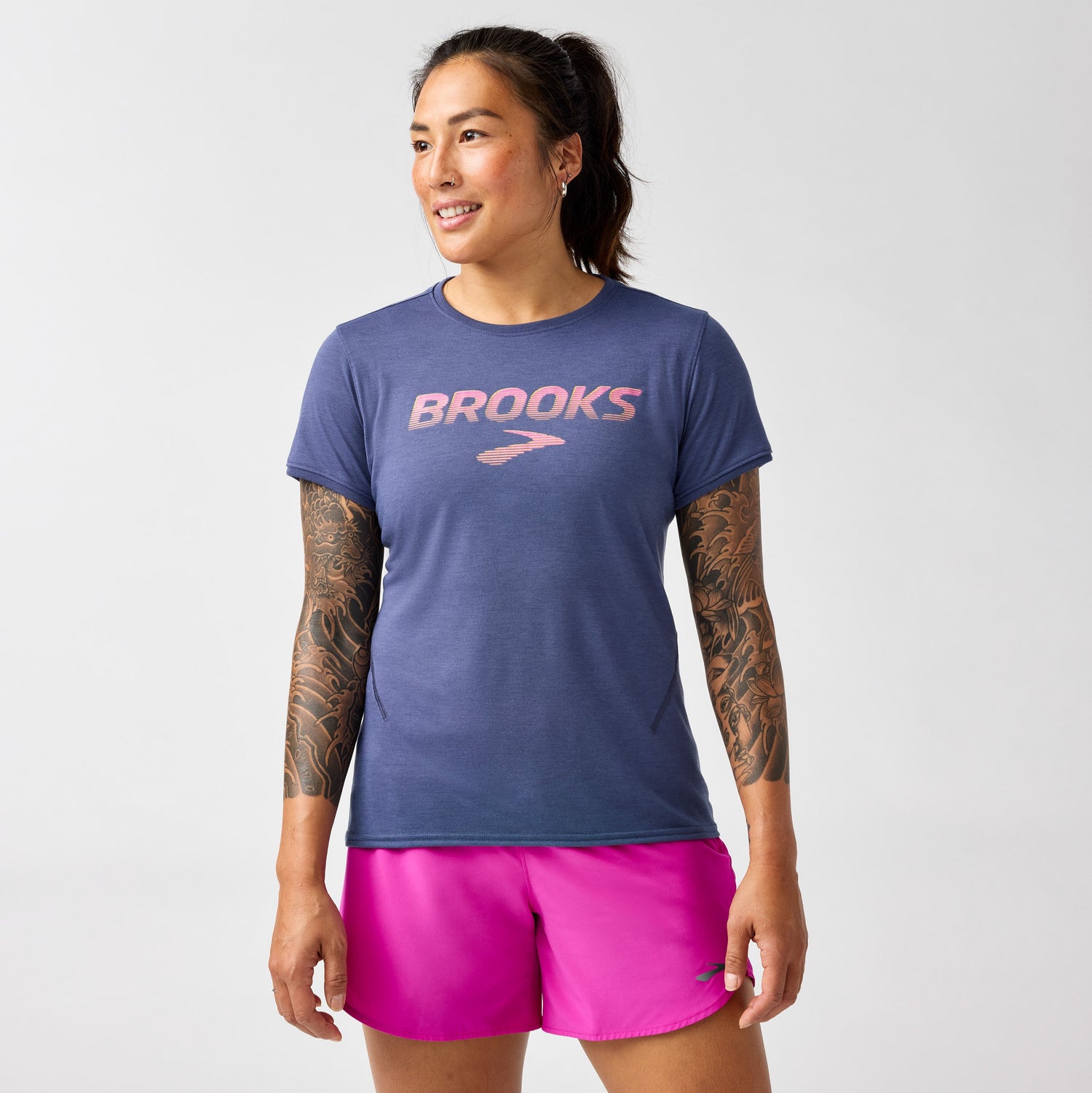 Brooks Women's Distance Short Sleeve version 3.0 T-shirt for running