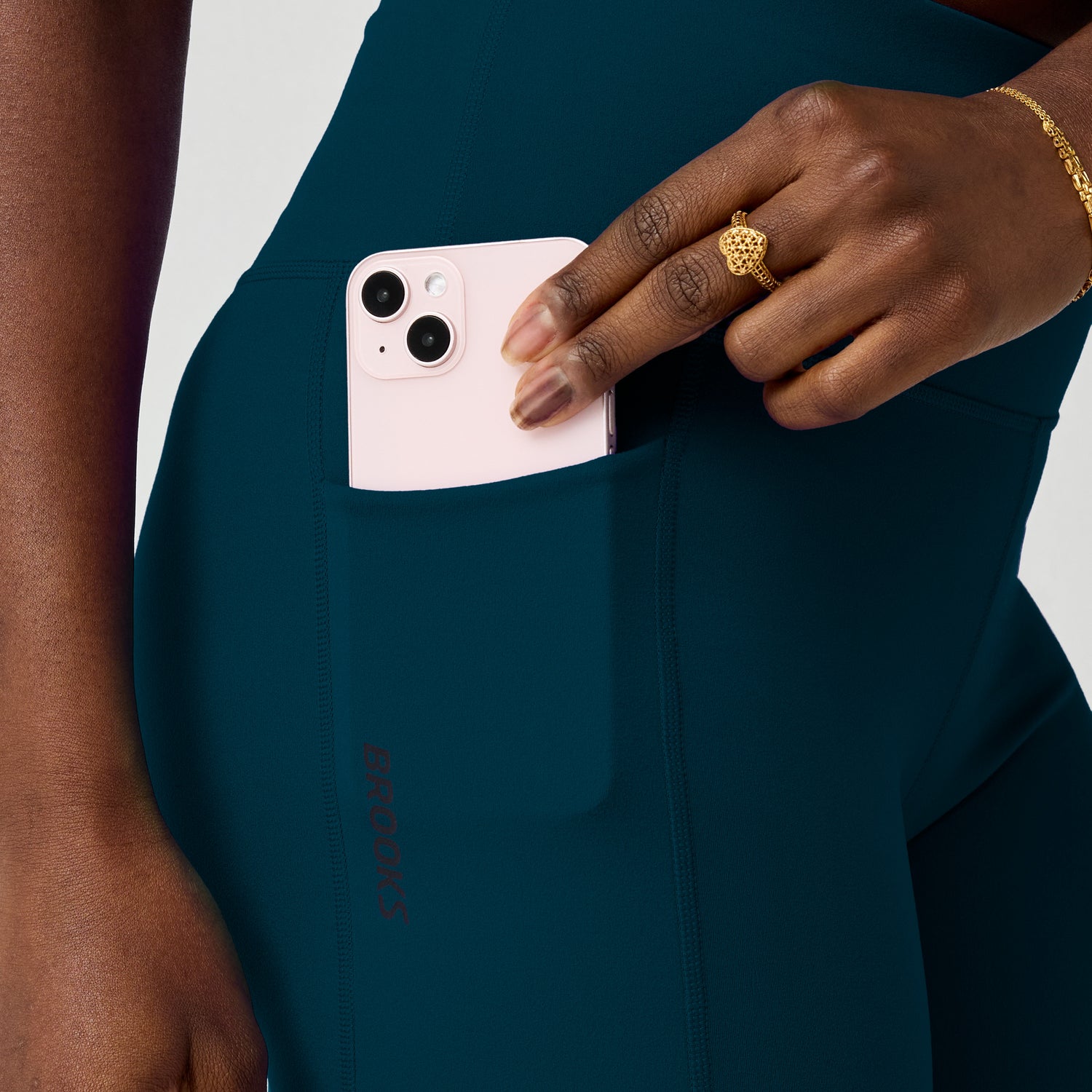 Brooks Women's Chaser 7" Short Tight