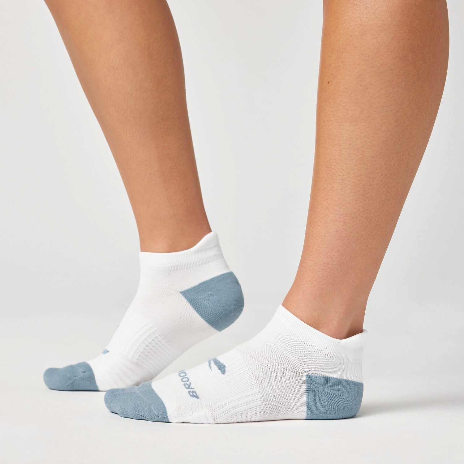 Brooks Ghost Lite No Show Socks 2-Pack