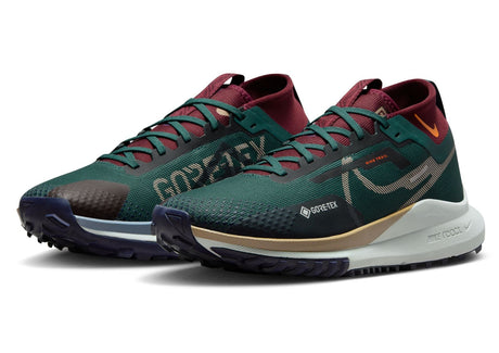 Nike Men's Pegasus Trail 4 Gore-Tex water-resistant trail running shoe