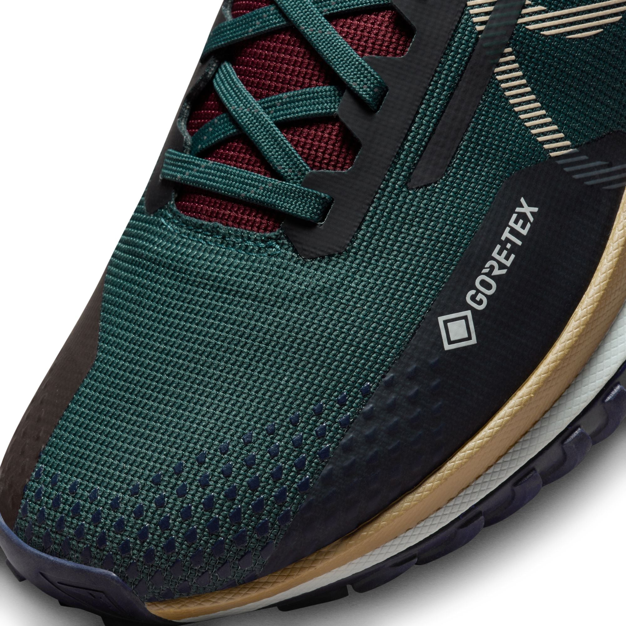 nike gore tex trainers mens