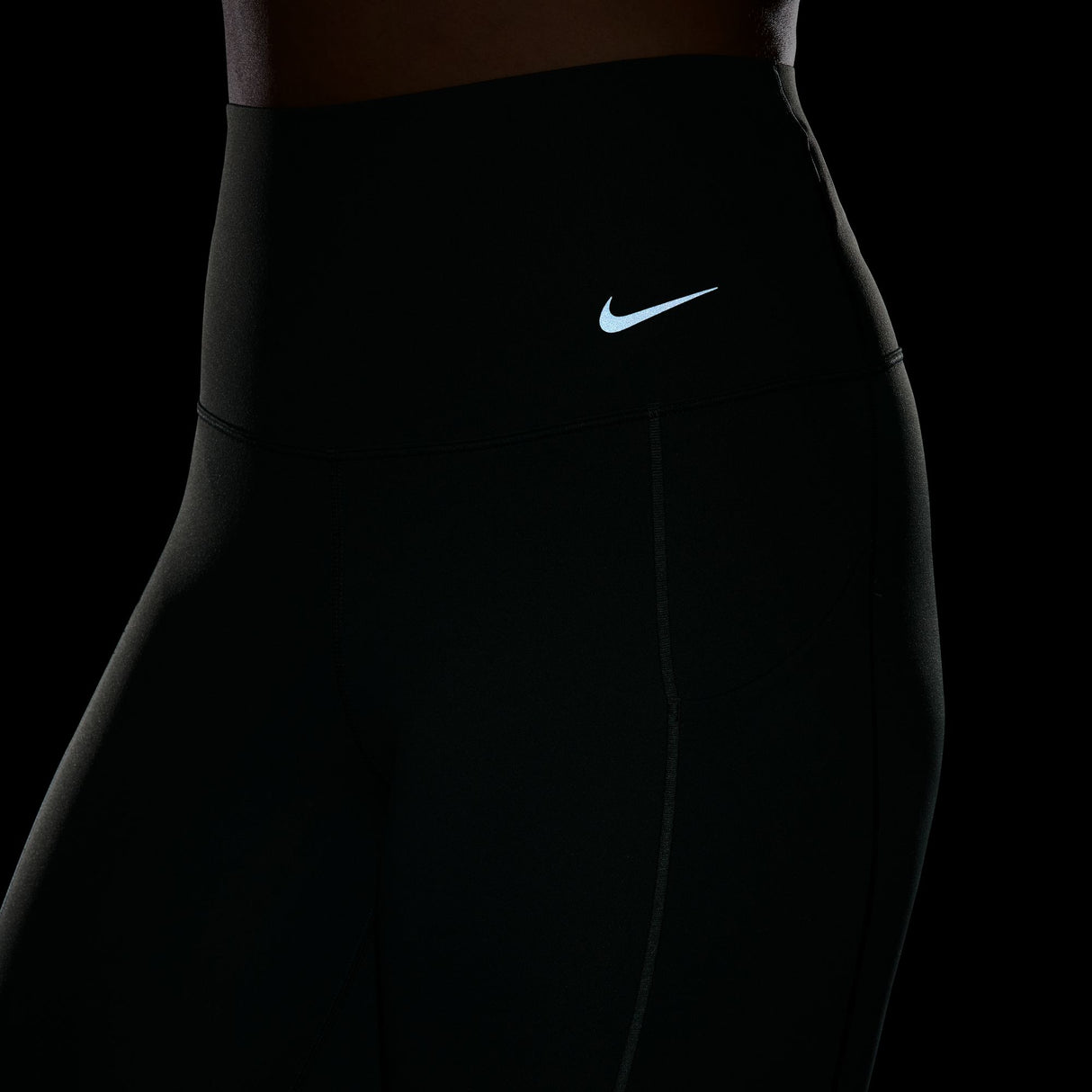 Nike Women's Universa Medium-Support High-Waisted 7/8 Leggings