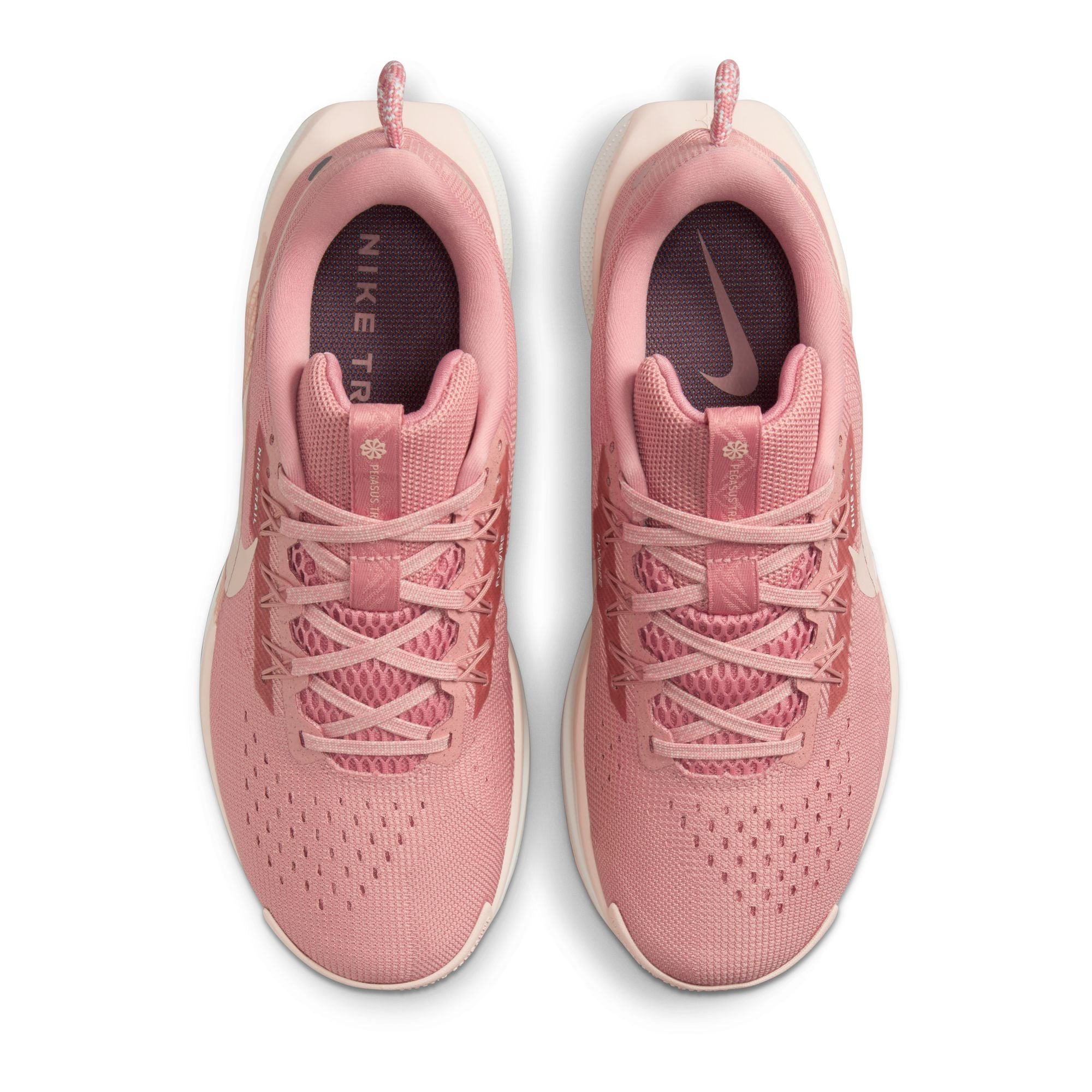 womens pink nike flyknit