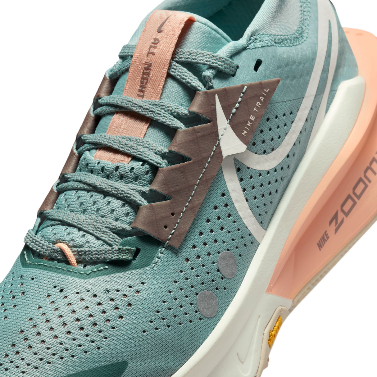 Nike Women's Zegama Trail 2