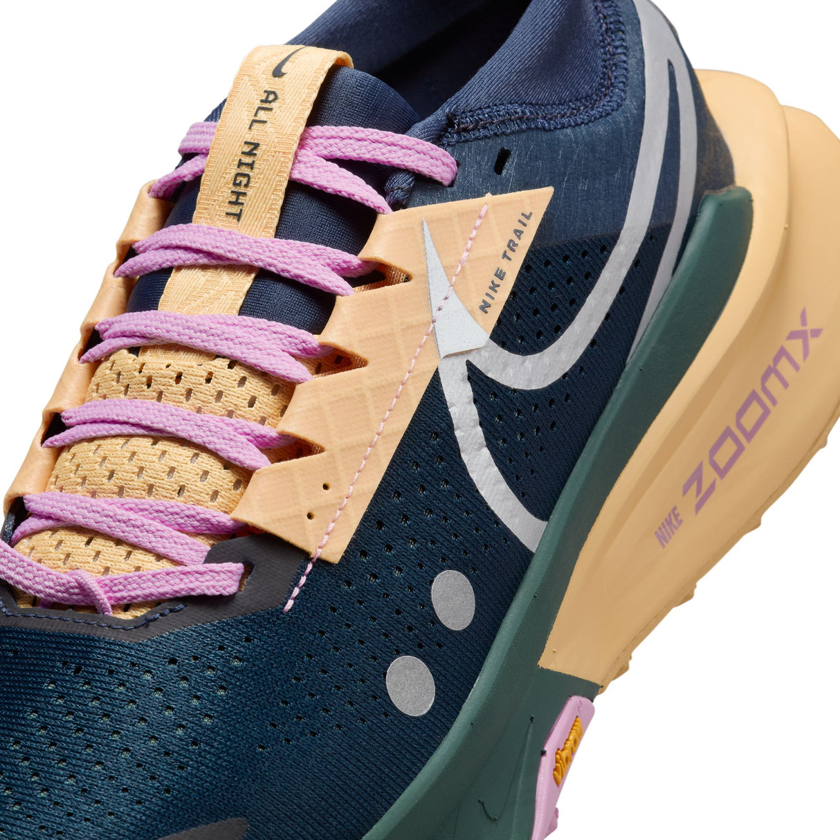 Nike Women's Zegama Trail 2