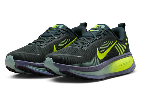 Nike Men's Vomero 18 max cushion neutral road running shoe