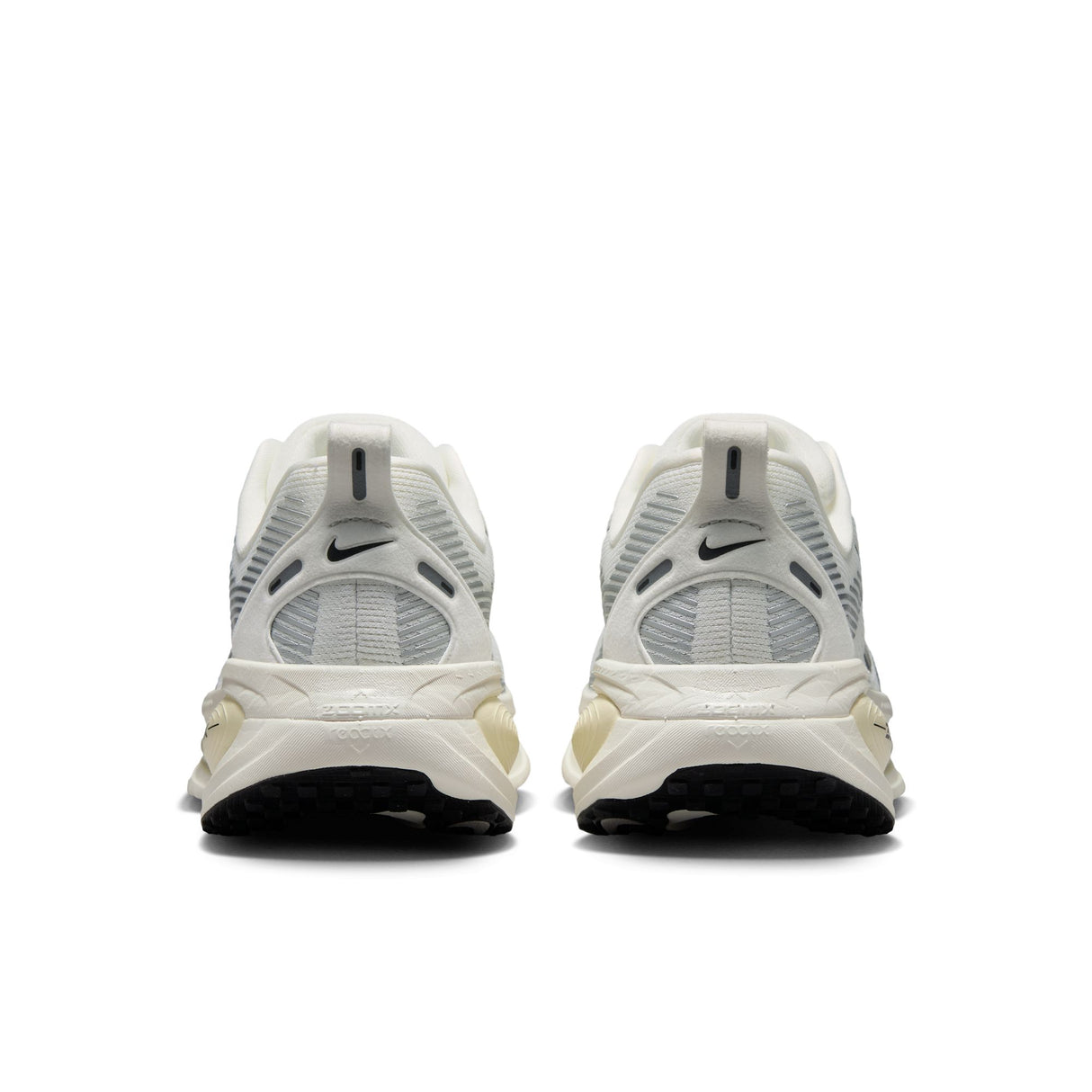 Nike Women's Vomero 18