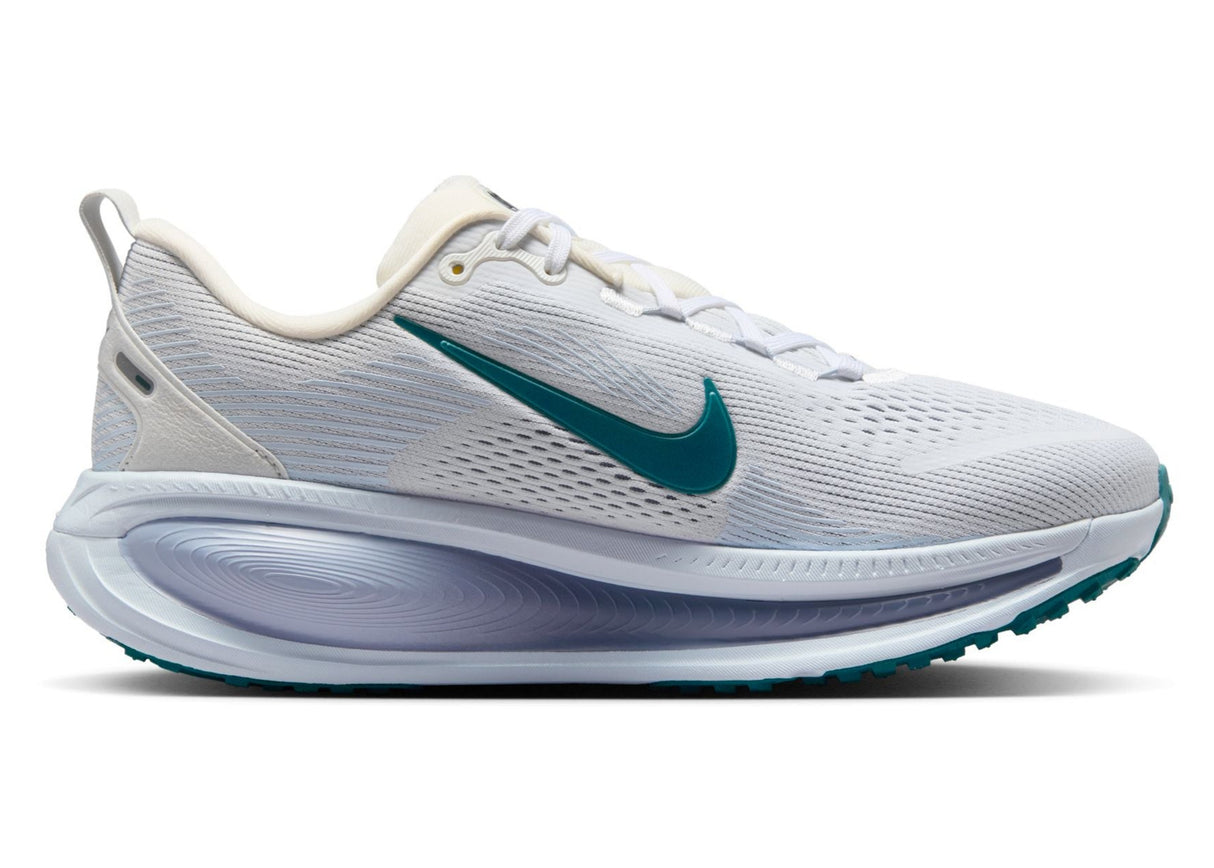 Nike Women's Vomero 18