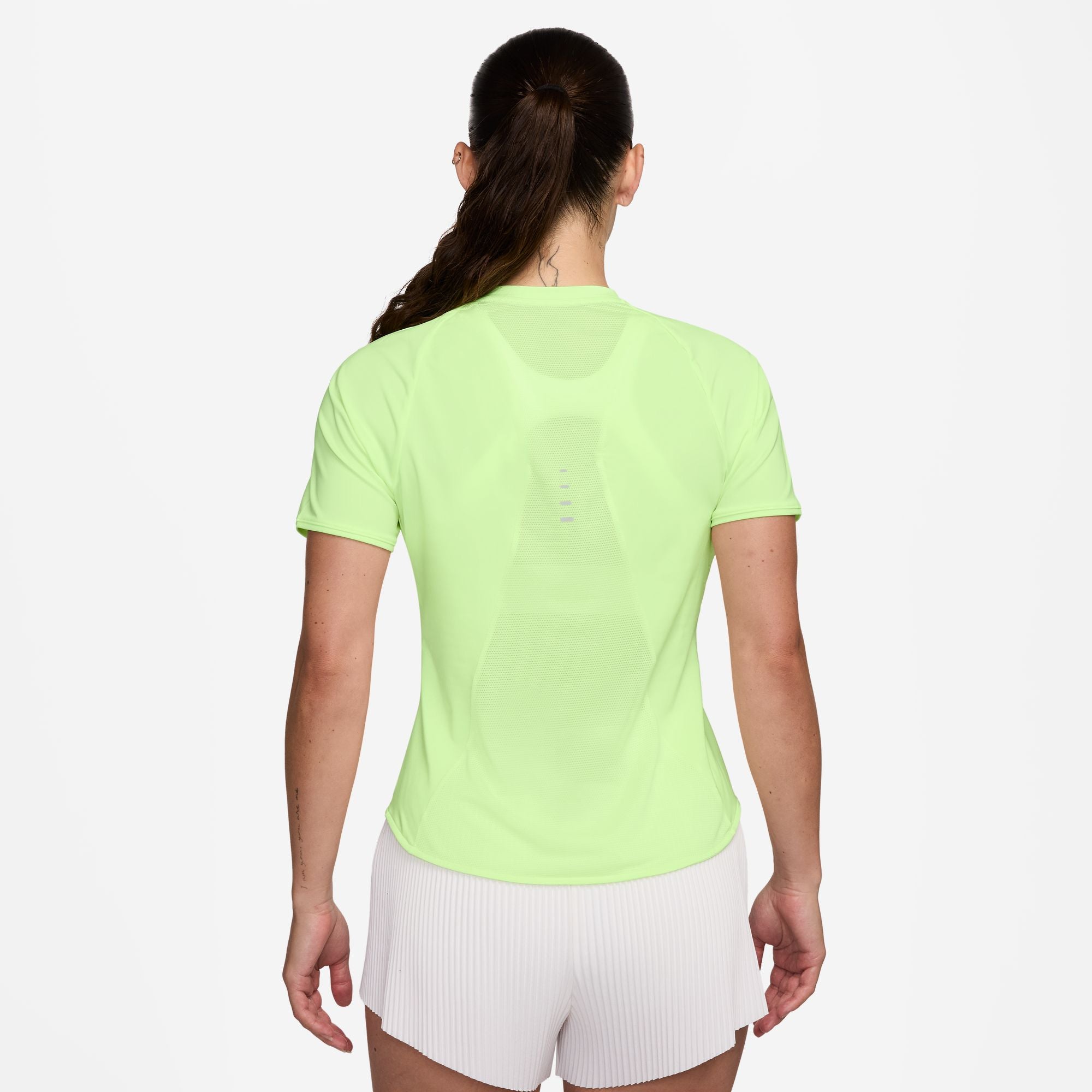 ★ Nike★ Swift Dry Fit Short Sleeve Running Top W Barley B Nike Women's Swift Dri-FIT Short-Sleeve Running Top