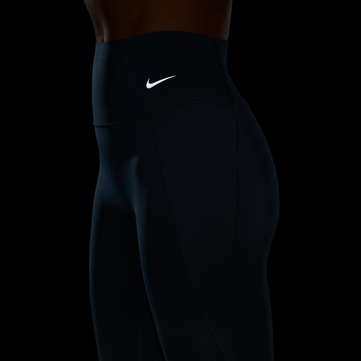 Nike Women's Universa Medium-Support High-Waisted 7/8 Leggings with Pockets