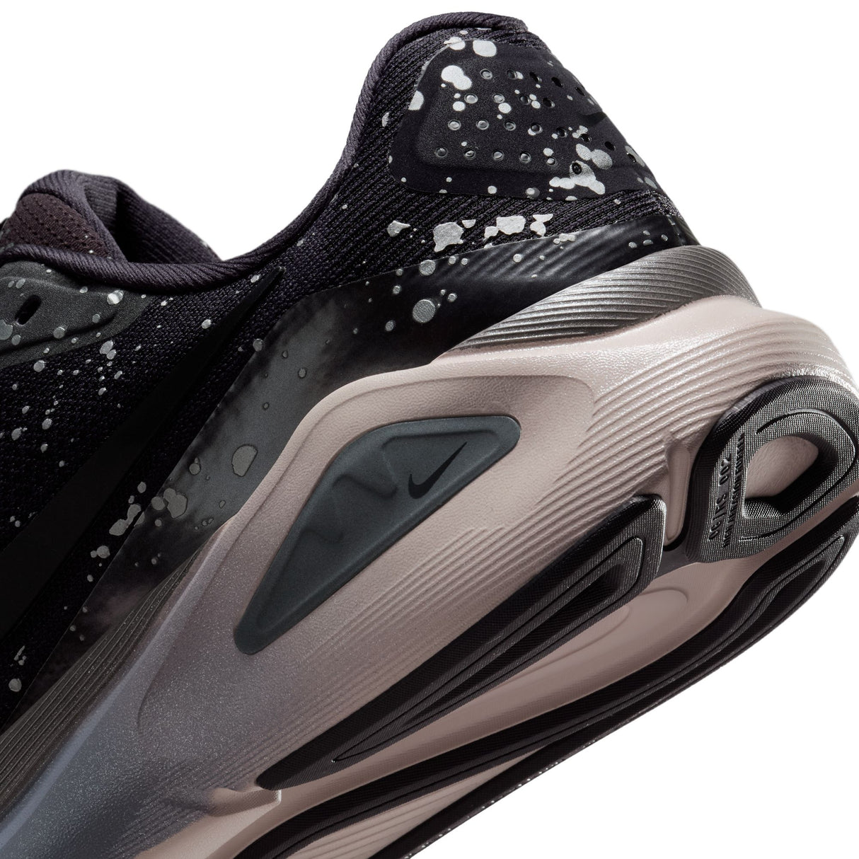 Nike Women's Structure 26