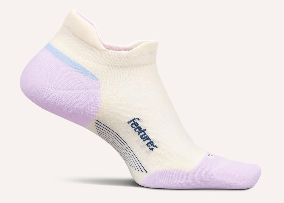 Feetures Elite Max Cushion No-Show Tab Sock