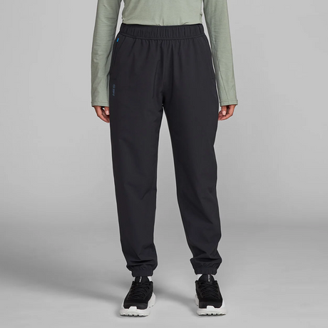 Janji Women’s Transit Tech Pant standard fitting pant for running, hiking, and outdoor exercise