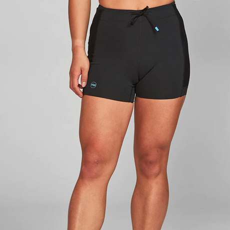 Janji Women's 3.5" Trail Short with pockets and pass-through