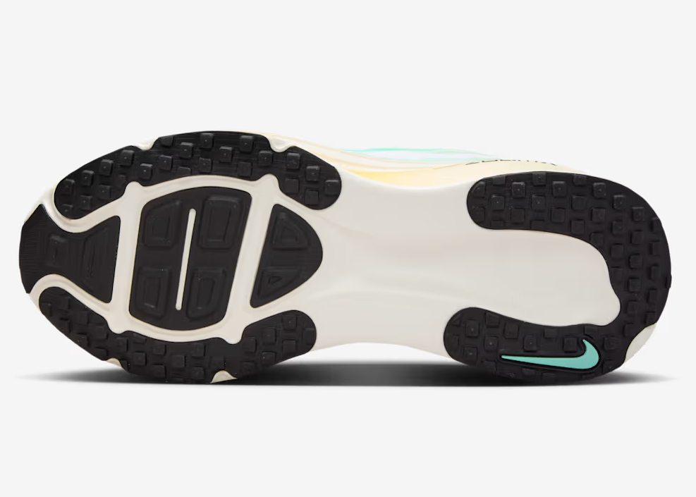 Nike Women's Vomero 18