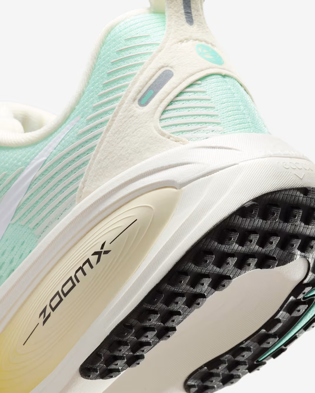 Nike Women's Vomero 18